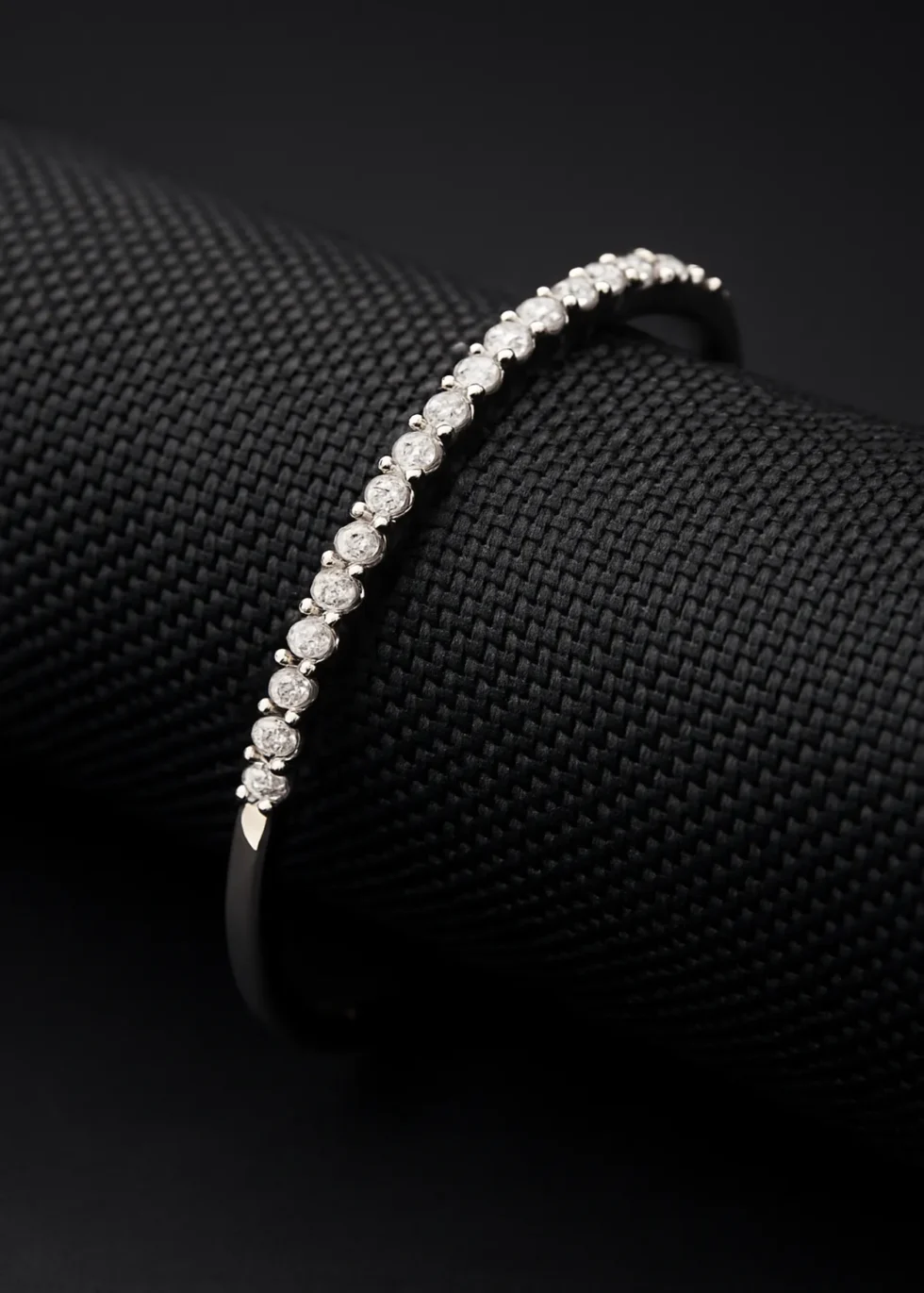 14k white gold diamond bangle with 0.22ct round brilliant stones