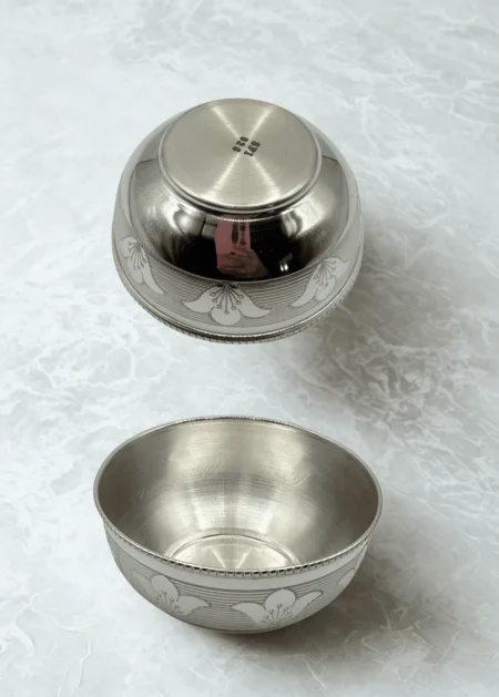 999 Silver Bowl with Floral Engraving – 33g Silver Bowl USA