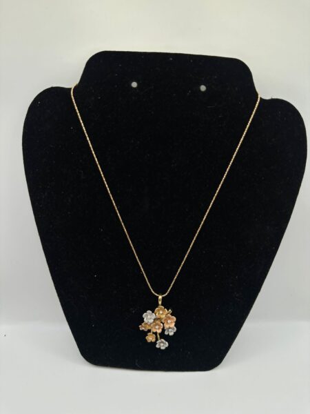 Floral 18KT Gold Diamond Pendant with Chain