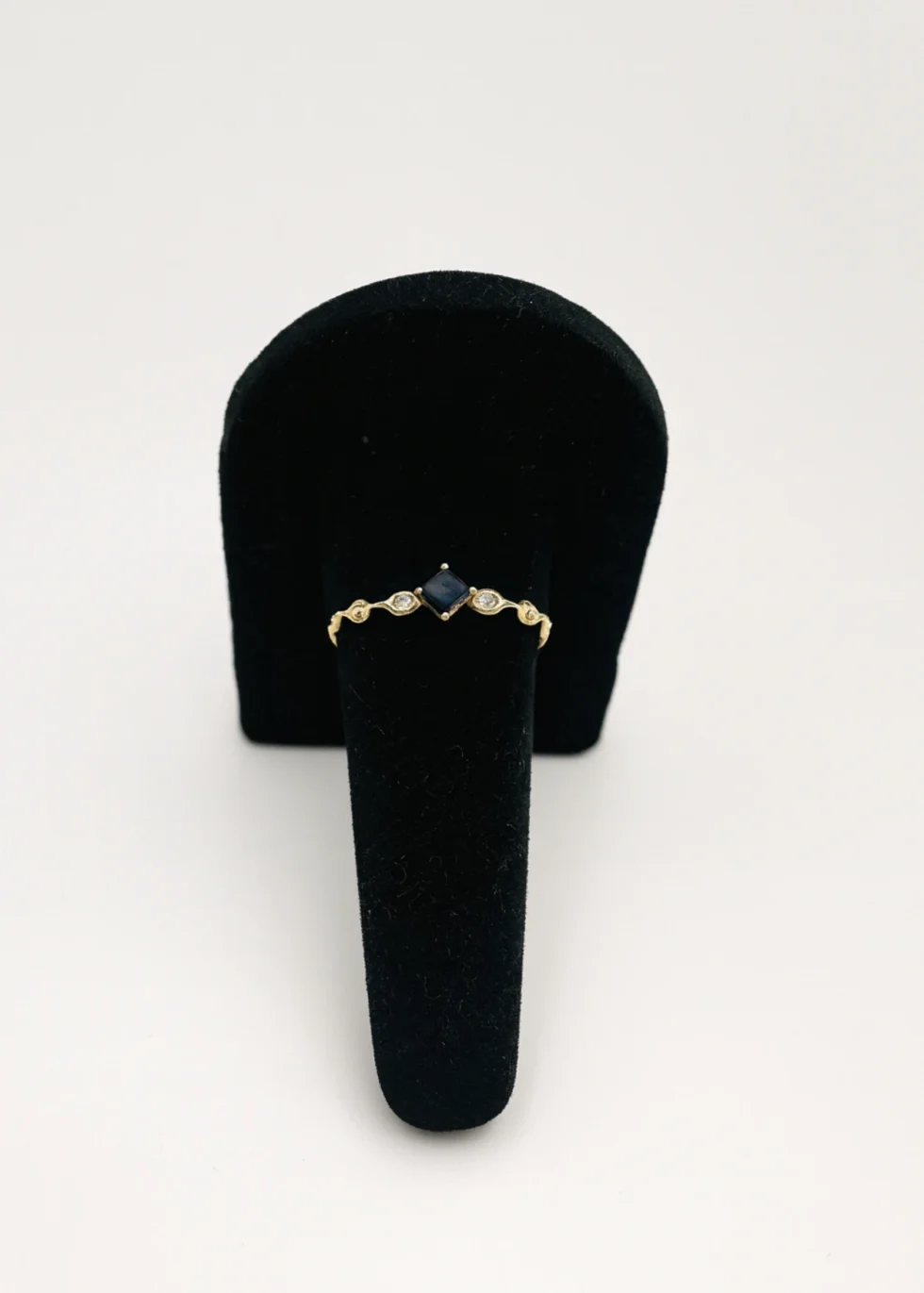 Sapphire Gold Square Ring 18KT Yellow Gold